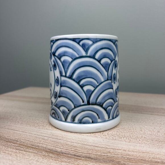 Vintage Blue White Ceramic Mug Japanese Style Waves Ocean Fish Coffee Tea Cup - Picture 3 of 6